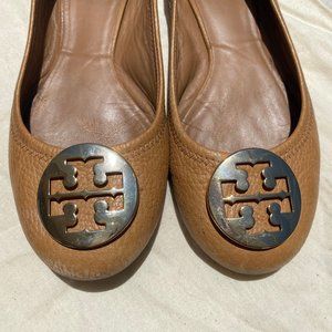 Tory Burch Flats in Royal Tan/Gold